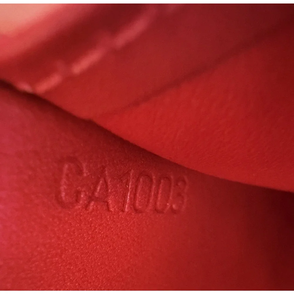 Louis Vuitton Ring Agenda Cover PM in Red Monogram Vernis Leather 2003